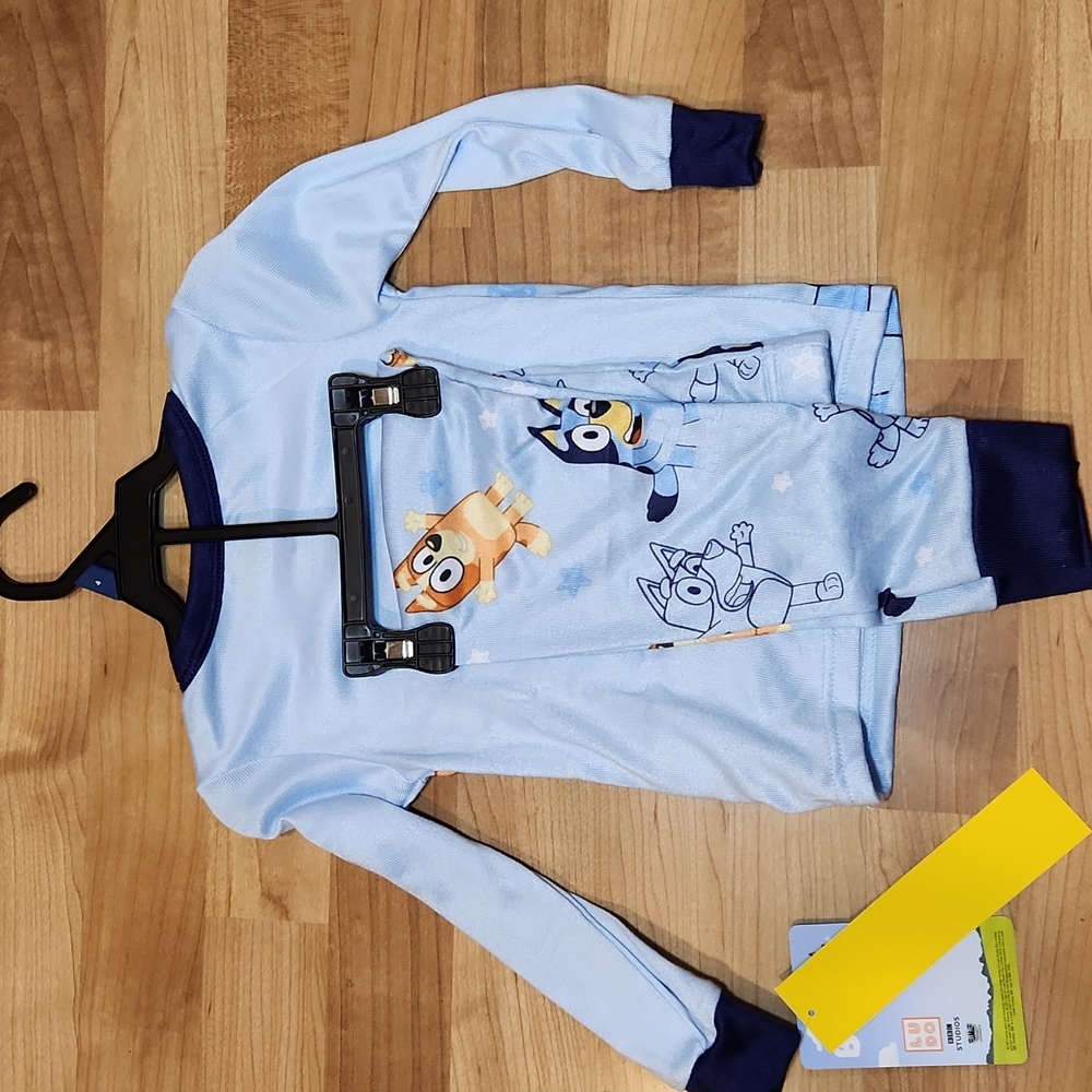Bluey Pajama Set - Picture 4 of 6